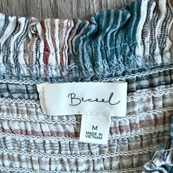 Chic Strapless Striped Dress in Blue and White - Picture 5 of 6